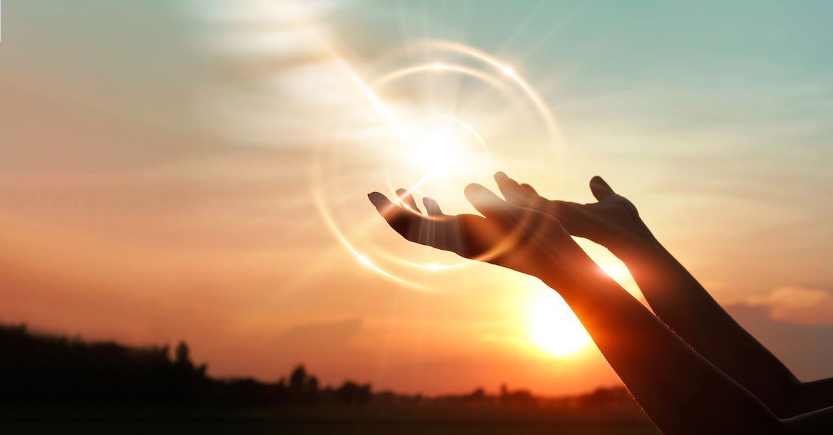 Biblical Anointing Oils & Their Spiritual Meanings | Guide